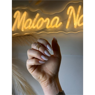 builder gel milky white ad maiora nails steso